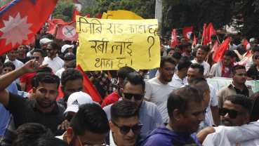 NSU stages demonstration against cooperative fraud and political corruption in Giri Bandhu Tea Estate (In Pictures)