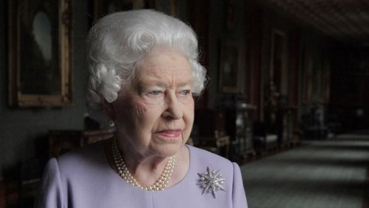 Queen's letter on how she fell in love sells for 14,000 pounds