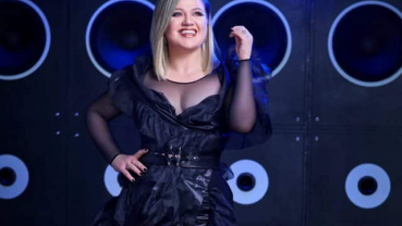 Lauren Daigle, Kelly Clarkson to perform at 2019 Billboard Music Awards
