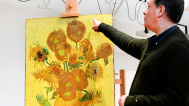 Frail at 130, Van Gogh's 'Sunflowers' will stay home from now on