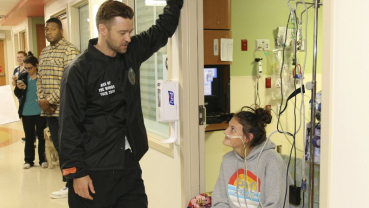 Timberlake pops in on patients at Texas children’s hospital