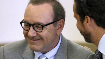 Prosecutors drop groping case against Kevin Spacey