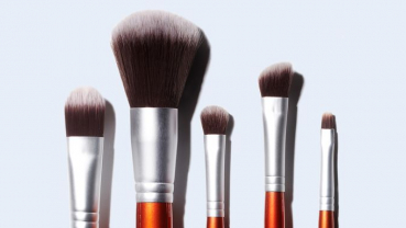 Four reasons why you should clean your makeup brushes regularly