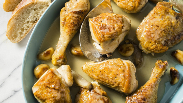 A full-flavored chicken dish with sweet and nutty garlic