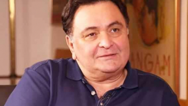 Rishi Kapoor heads home after treatment in New York
