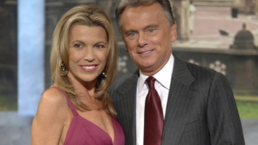 Vanna White hosts ‘Wheel of Fortune’ after Sajak has surgery