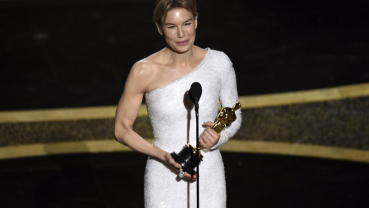 Zellweger completes comeback with best-actress Oscar win