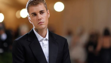 Justin Bieber is showing early signs of recovery, surgeon says