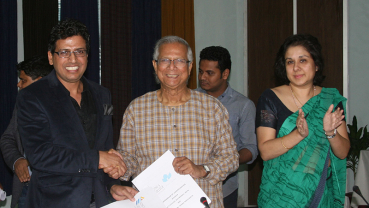 Kings College sings MoU with Yunus Centre