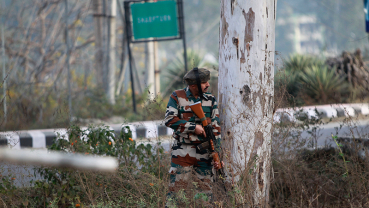 Militants kill seven after storming Indian army base