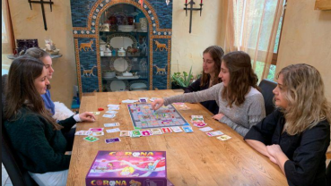 Coronavirus: The board game - German sisters' invention sells out for Christmas