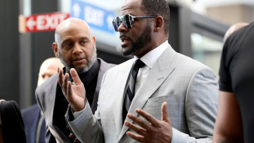 R&B singer R. Kelly gets May 2020 trial date in sex abuse case