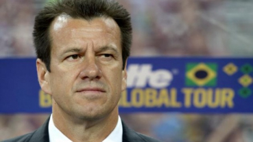 Dunga : I'm only afraid of death, not of sack