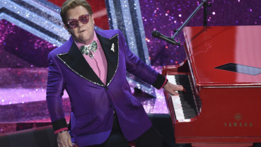 Elton John postpones European shows after hip injury