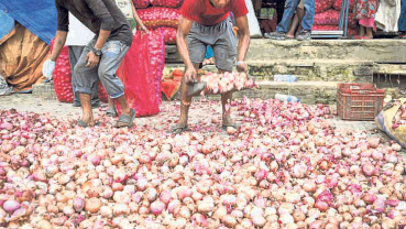 India extends indefinite ban on onion exports