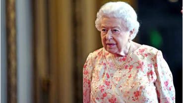 Queen applauds photographers who captured lockdown Britain