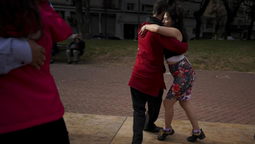 In Argentina, pandemic exacts a heavy toll on tango culture
