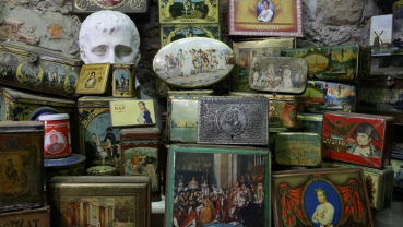 Belgian collects a treasure trove of 60,000 vintage tin boxes