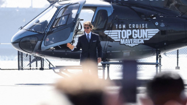 Movie critics gush over Tom Cruise's return in 'Top Gun' sequel