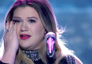 Kelly Clarkson always thinks about giving up her career