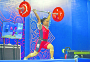 Weightlifters Kamala, Sanju set national records