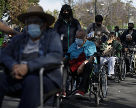 Mexico passes 345,000 dead, to start vaccinating ages 50-59