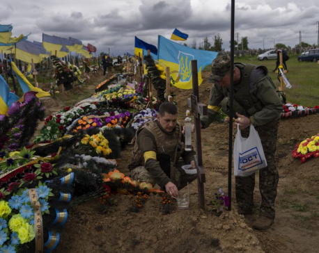 Russia presses Donbas attacks as Polish leader praises Kyiv
