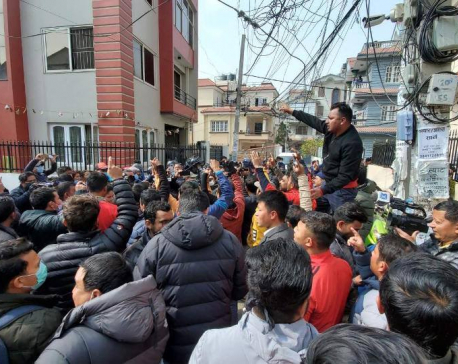 Dahal-Nepal faction protesting outside Jhakri’s residence as police prepare to arrest her