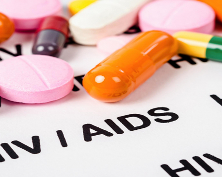 Timely medication with the onset of HIV prevents development of AIDS