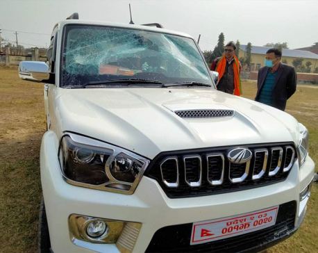 Vehicle carrying Province Assembly member Ashok Yadav attacked