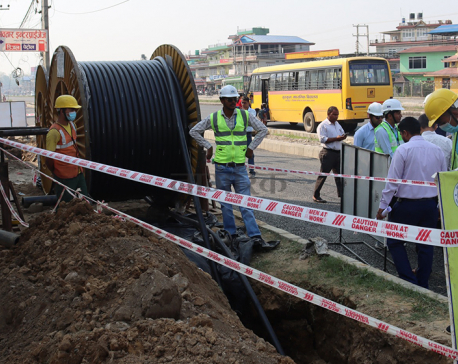 Work underway to lay electric cables on main highway of Bharatpur