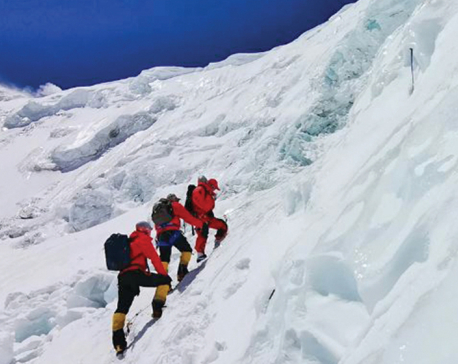 414 climbers receive permission for climbing Mount Everest this season