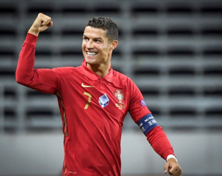 Ronaldo nets 100th international goal as Portugal down Sweden