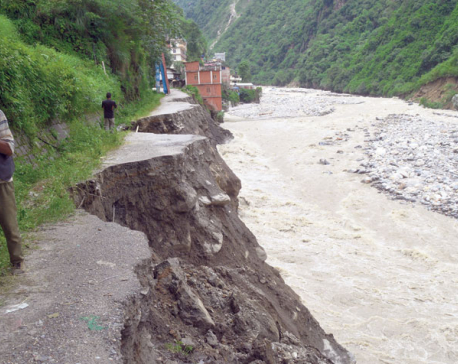 Landslide blocks Tamor, settlements at risk