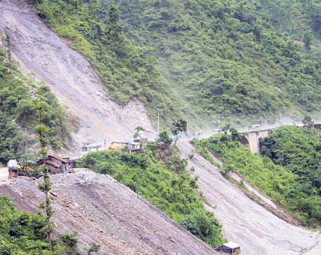 Landslide obstructs Narayangadh-Mugling road