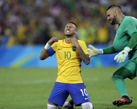 Neymar kick is gold, giving Brazil 1st Olympic soccer title