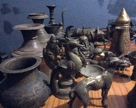 One arrested with stolen artifacts, antique idols