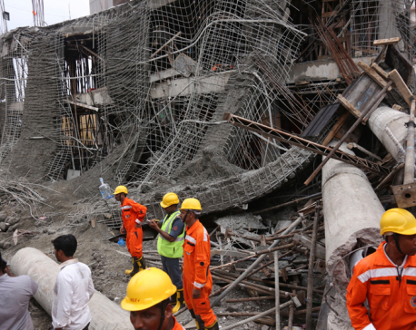 8 die as portion of building collapses in India