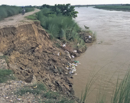 Rautahat locals in fear as river erodes embankment