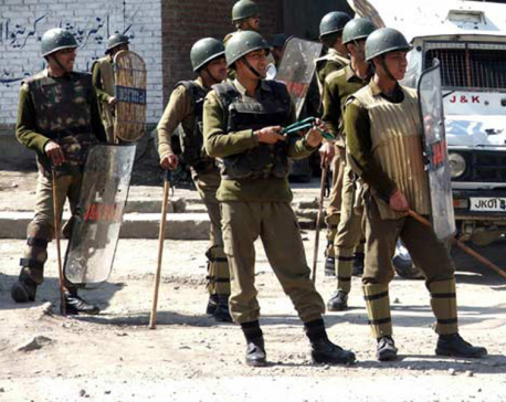 Despite anti-India protests, Kashmiris seek police jobs