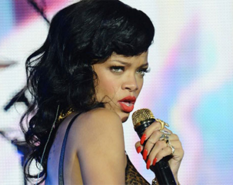 Rihanna surprises fans during Desert Trip fest