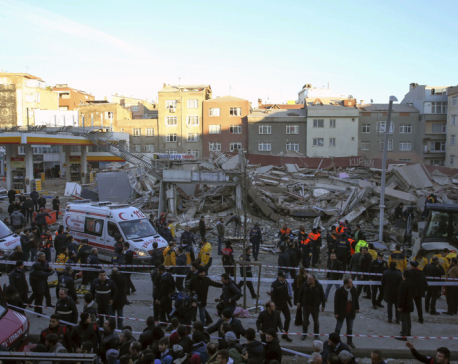 Magnitude 5.3 quake jolts Turkey, causes minor damage