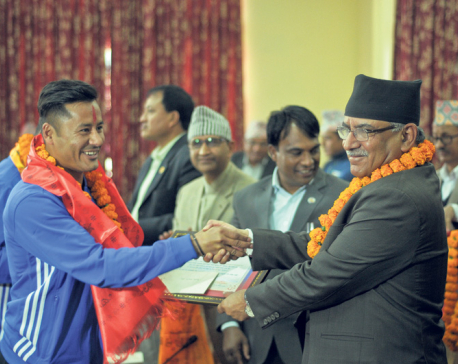 Prime Minister felicitates Solidarity Cup winners