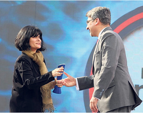 Ford Endeavor wins NDTV award
