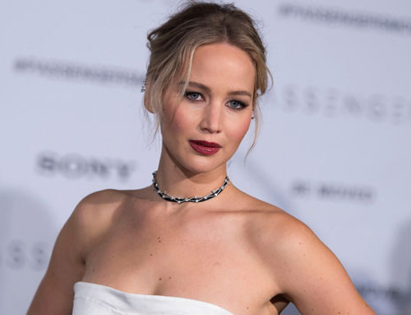Jennifer Lawrence still lives in fear of her nude images being leaked