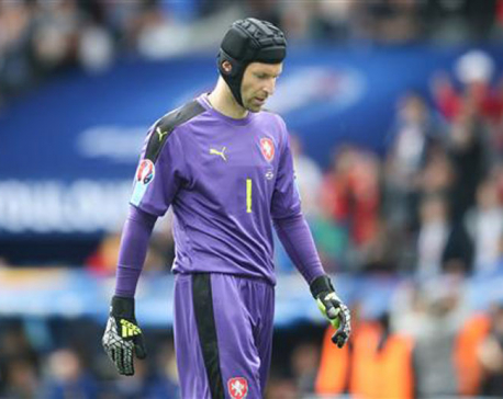 Goalkeeper Petr Cech retires from international football