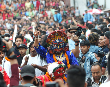 President Bhandari pays worships to Kumari on Indrajatra