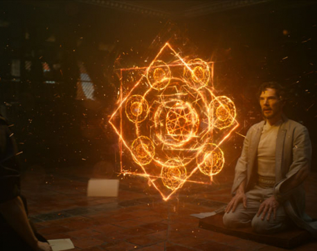 Review: 'Doctor Strange' dazzles with mind-bending visuals
