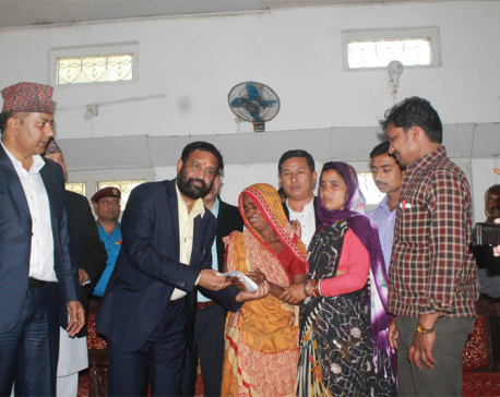 DPM Nidhi hands over Rs 1 m cheque to SSB Firing victim's family (with photo feature)