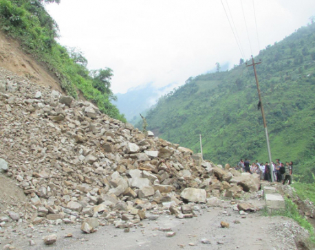 Landslide along Munglin-Narayangadh road stretch cleared; no vehicular movement yet